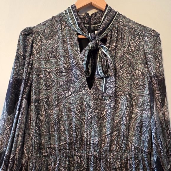 Alice + Olivia Tanisha Paisley Floral Long Sleeve with Neck Tie Green Dress 10 - Picture 5 of 16